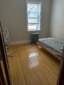 1 bedroom for rent in 2 bed apt near U of W