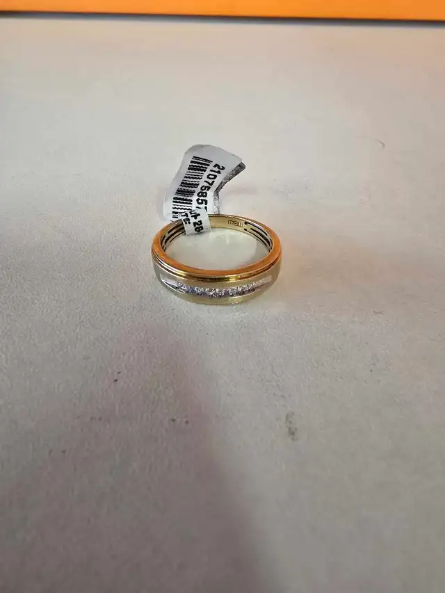 10K Yellow Gold Diamond Ring