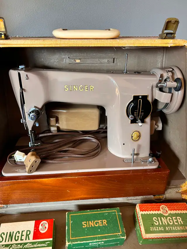 Vintage Singer Sewing Machine