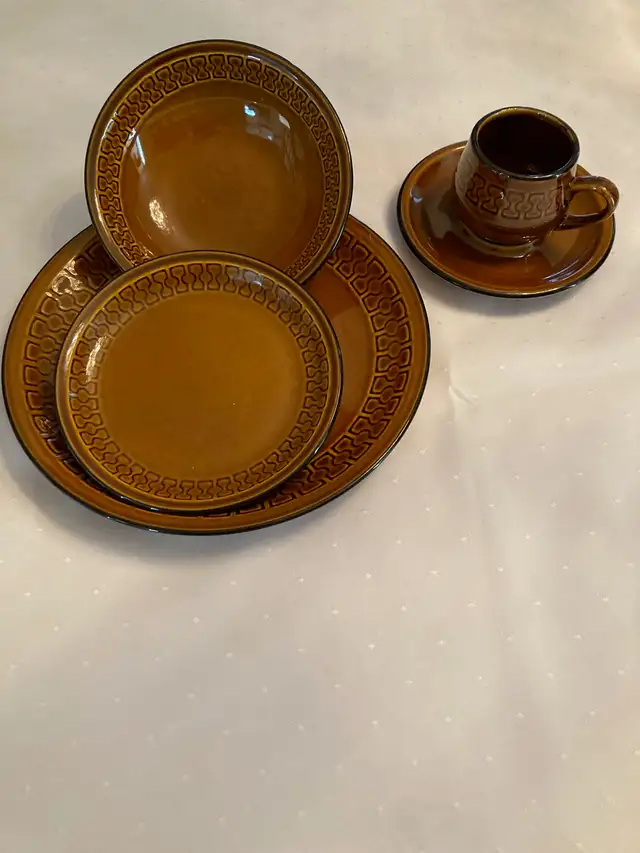 Mid Century Modern Stoneware Dinnerware