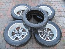 Pontiac Torrent/Equinox Aluminum Rims & Five Tires Very Clean - Photo 2