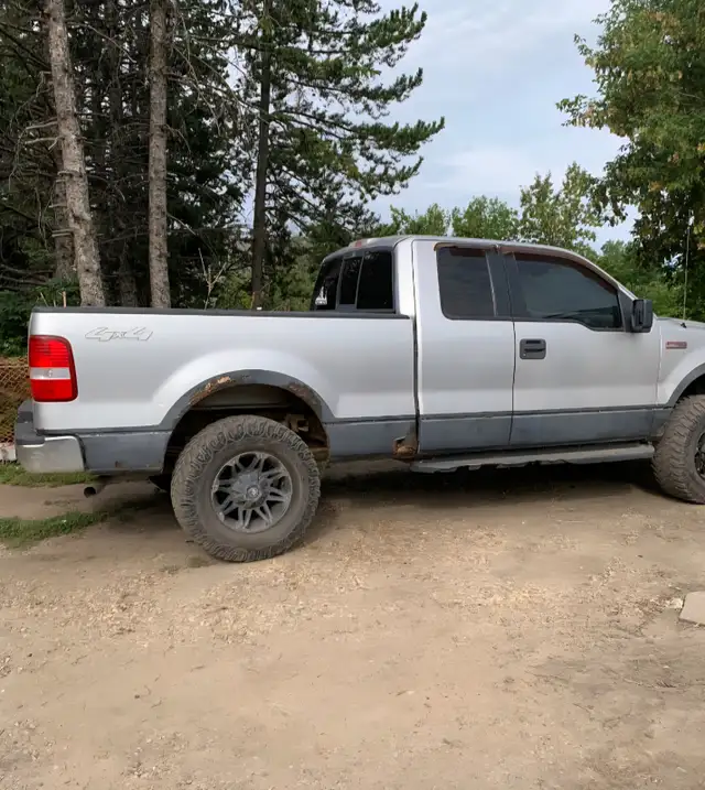 2005 Ford F150 Truck
