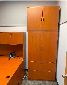 Professional Office desk with cabinets - Photo 3