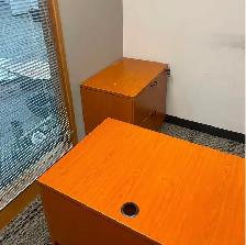 Professional Office desk with cabinets - Photo 4