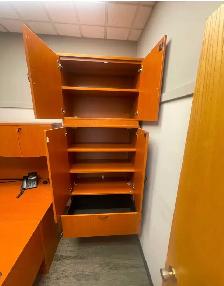 Professional Office desk with cabinets - Photo 7