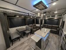 2021 Keystone Montana 384BR – Mid-Bunk, Solar & Auto-Level - Photo 7