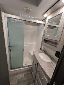 2021 Keystone Montana 384BR – Mid-Bunk, Solar & Auto-Level - Photo 13