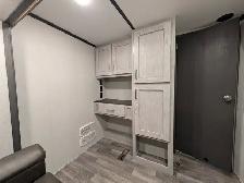 2021 Keystone Montana 384BR – Mid-Bunk, Solar & Auto-Level - Photo 19