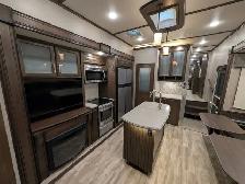 2020 Grand Design RV Solitude 3950BH  4 Slides, 2 Full Baths - Photo 14