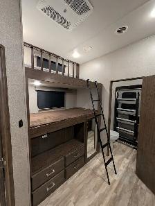2020 Grand Design RV Solitude 3950BH  4 Slides, 2 Full Baths - Photo 16