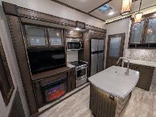 2020 Grand Design RV Solitude 3950BH  4 Slides, 2 Full Baths - Photo 20