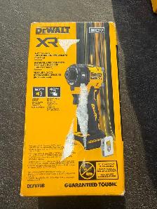 Dewalt Hydraulic Impact, 5Ah and 8Ah batteries, 12v/20v charger - Photo 2