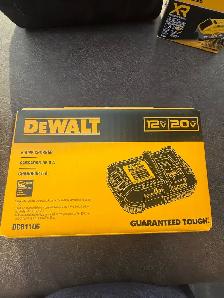 Dewalt Hydraulic Impact, 5Ah and 8Ah batteries, 12v/20v charger - Photo 3
