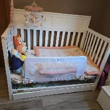 Fisherprice Baby Crib that turns into a Toddler bed