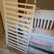Fisherprice Baby Crib that turns into a Toddler bed - Photo 2