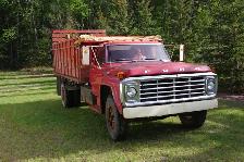Selling 1976 Ford F600 Grain Truck
