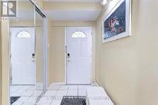 Spacious 3-Bedroom Townhouse   Finished Basement | 3 Washrooms | - Photo 3