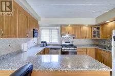 Spacious 3-Bedroom Townhouse   Finished Basement | 3 Washrooms | - Photo 8