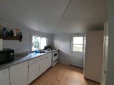 Small 1 BDRM Bachelor Apmt Near Sutton, ON - Photo 4