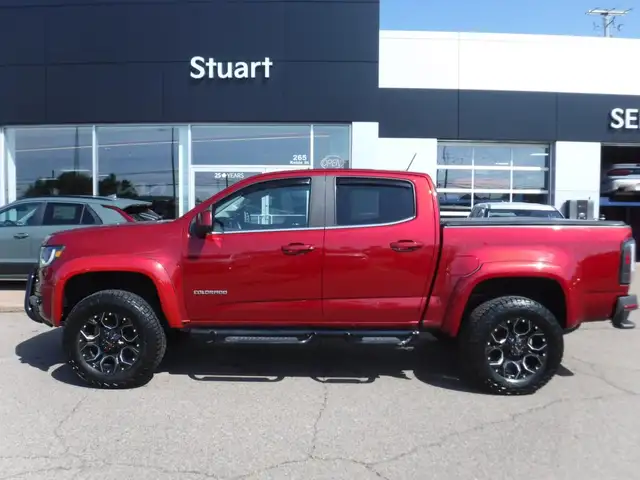 2017 Chevrolet Colorado Crew Cab Short Box 4-Wheel Drive LT for