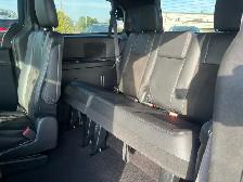 2019 Dodge Grand Caravan | CLEAN CARFAX | ALL POWER OPTIONS | - Photo 18