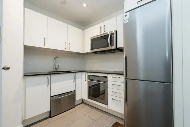 Renovated bachelor, Church and Wellesley - ID 1369