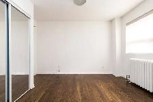 Renovated bachelor, Church and Wellesley - ID 1369 - Photo 6