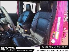 2024 Jeep Wrangler Sahara - Photo 9