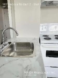 RENOVATED 1 BED/1 BATH IN WALKERVILLE   HYDRO - Photo 3