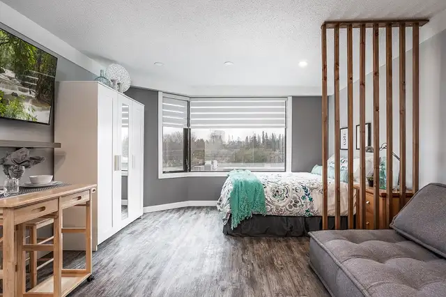 Bachelor Unit  Available!
