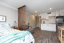 Bachelor Unit  Available! - Photo 2