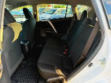 2018 Toyota RAV4 LE - Photo 8