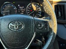 2018 Toyota RAV4 LE - Photo 17