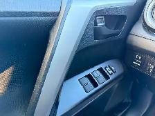 2018 Toyota RAV4 LE - Photo 19