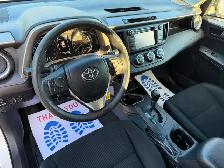 2018 Toyota RAV4 LE - Photo 21