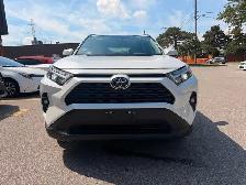 2025 Toyota RAV4 Hybrid XLE AWD PREMIUM, LEATHER, SUNROOF - Photo 2
