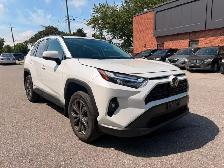 2025 Toyota RAV4 Hybrid XLE AWD PREMIUM, LEATHER, SUNROOF - Photo 3