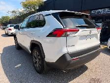 2025 Toyota RAV4 Hybrid XLE AWD PREMIUM, LEATHER, SUNROOF - Photo 5
