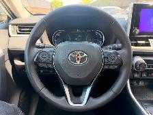 2025 Toyota RAV4 Hybrid XLE AWD PREMIUM, LEATHER, SUNROOF - Photo 16