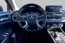 2023 Mitsubishi Outlander SEL - Photo 3