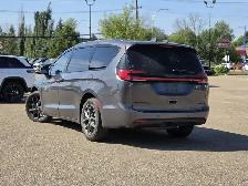 2021 Chrysler Pacifica Touring-L Plus - Photo 4
