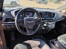 2021 Chrysler Pacifica Touring-L Plus - Photo 7