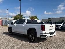 2025 GMC Sierra 1500 - Photo 2