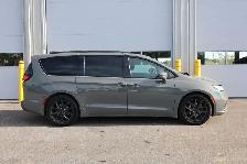 2021 Chrysler Pacifica Limited - NOACCIDENTS|REAR.ENTPKG|SUNROOF - Photo 3