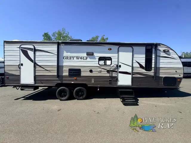 2016 Forest River RV Cherokee Grey Wolf 26DBH