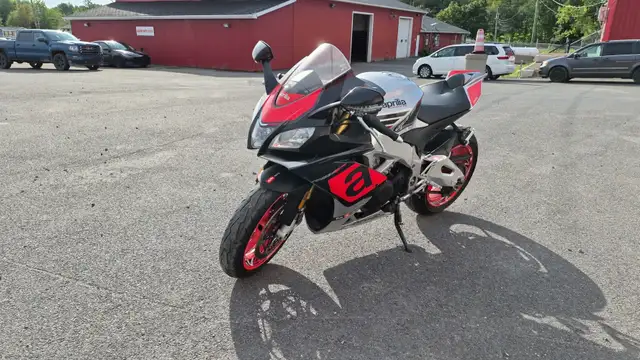 2018 Aprilia RSV4