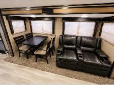 2017 Grand Design Imagine 2950RL - Photo 4