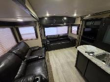 2017 Grand Design Imagine 2950RL - Photo 8