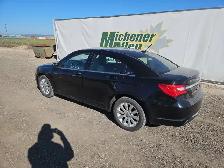 2012 Chrysler 200 - Photo 3