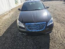 2012 Chrysler 200 - Photo 6